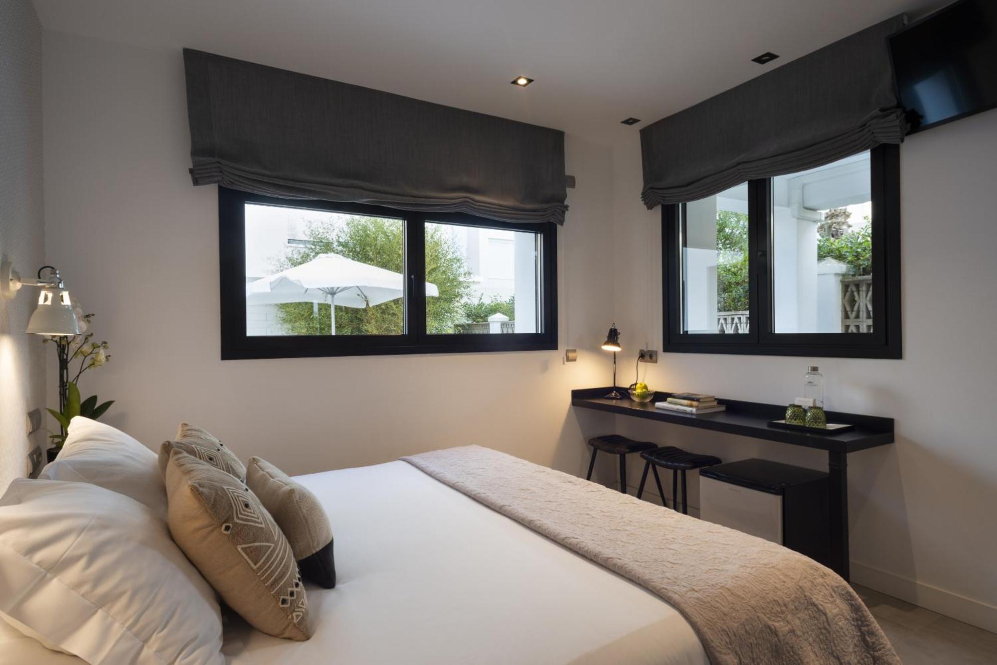 La Playa Suites Suances Phòng bức ảnh